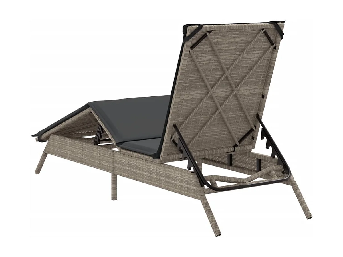 Poltrona lounge con cuscino in resina intrecciata grigio chiaro