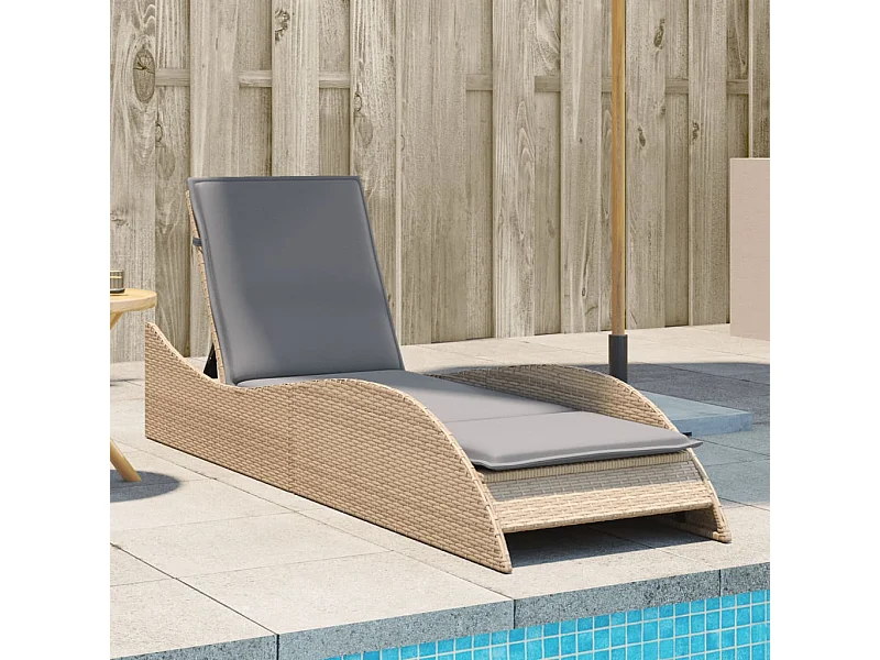 Loungesessel mit beigem Kissen 60x205x73 cm aus geflochtenem Harz