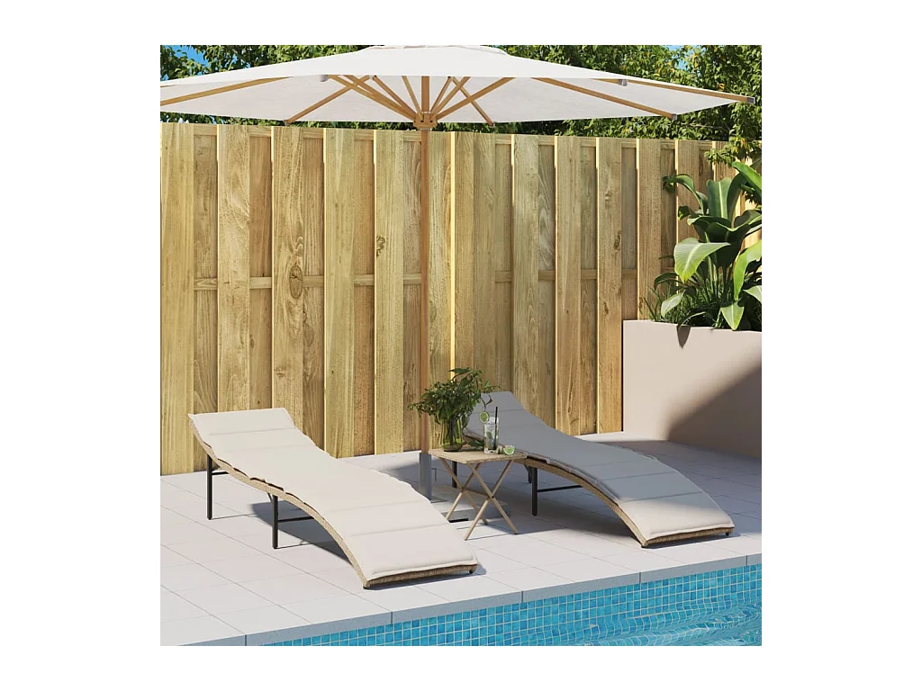 Chaises longues lot de 2 avec coussins beige résine tressée