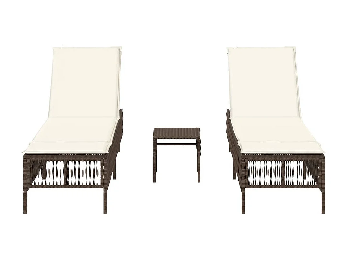 Juego de 2 tumbonas con mesa de resina trenzada marrón.