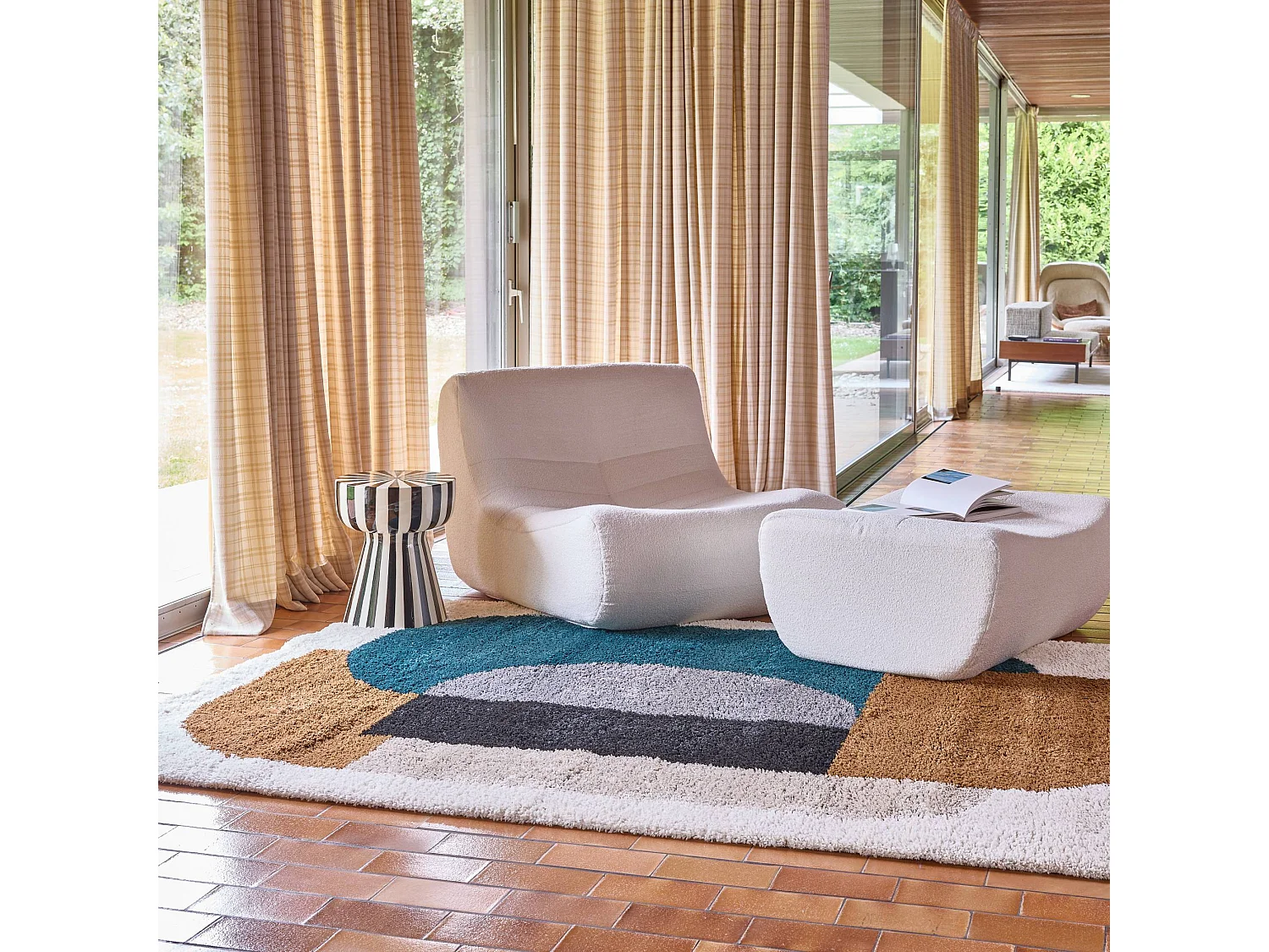 Tapis intérieur shaggy. motifs géométriques. multicolore. 160 x 230cm