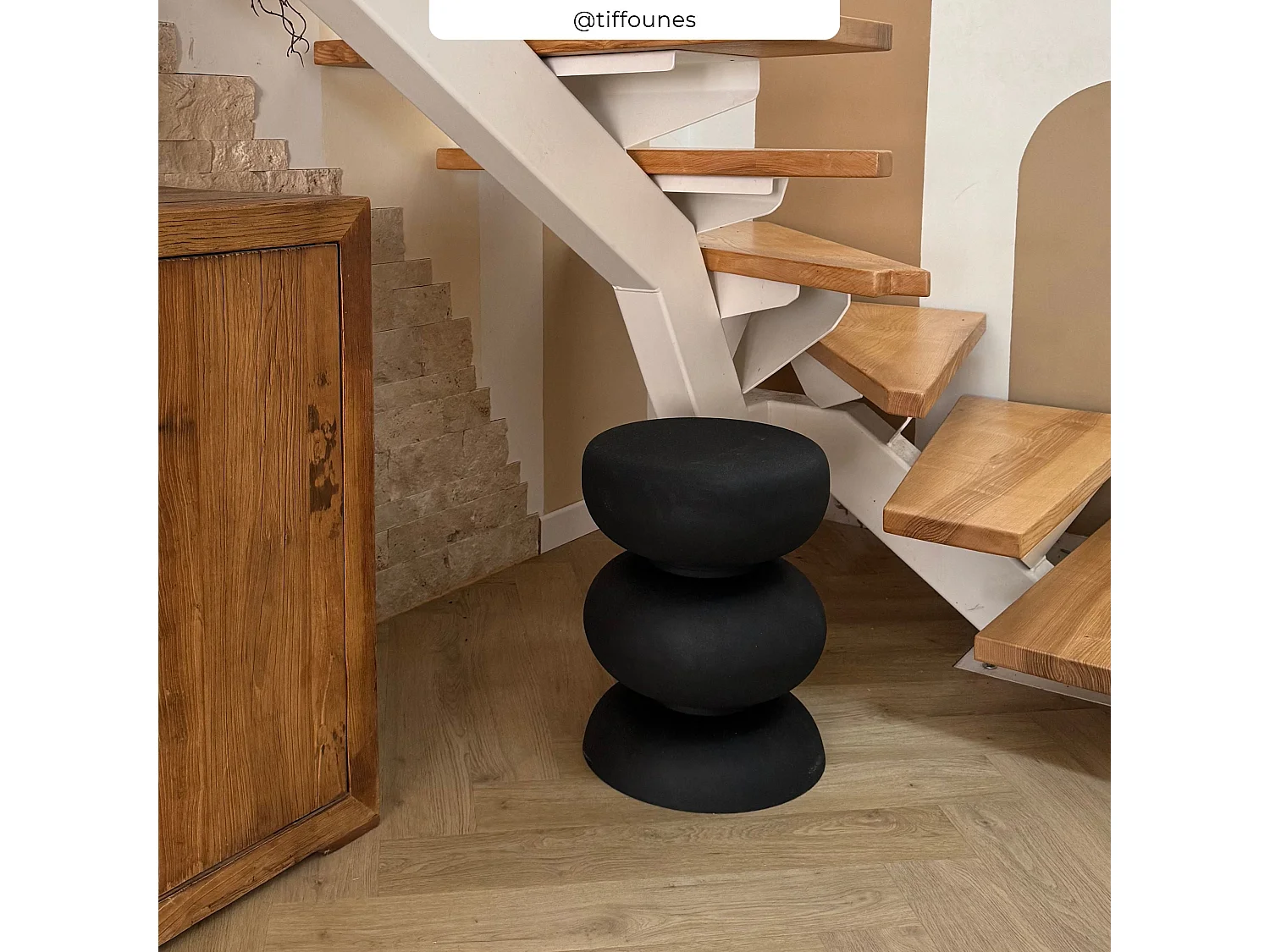 Mesa auxiliar redonda de metal negro - Cléo