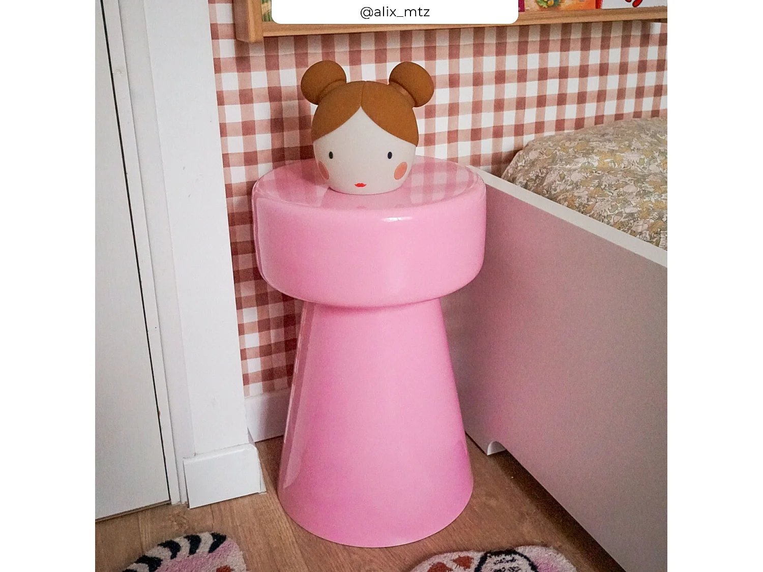 Tavolino rotondo in metallo rosa - Athéna