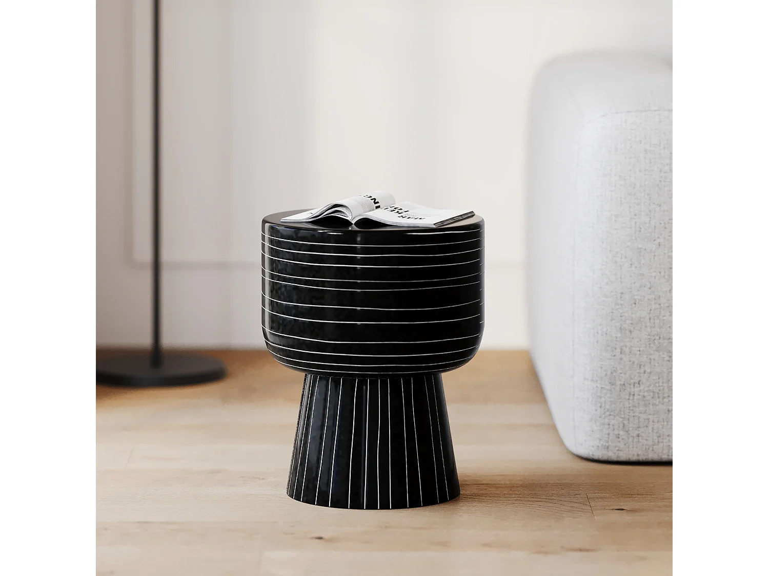 Mesa auxiliar redonda de metal negro - Zita