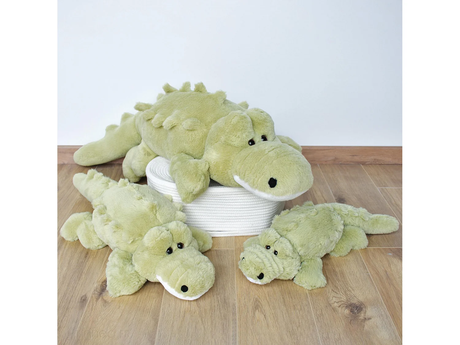 Peluche crocodile 80 cm polyester DANS LA FORET TROPICALE vert