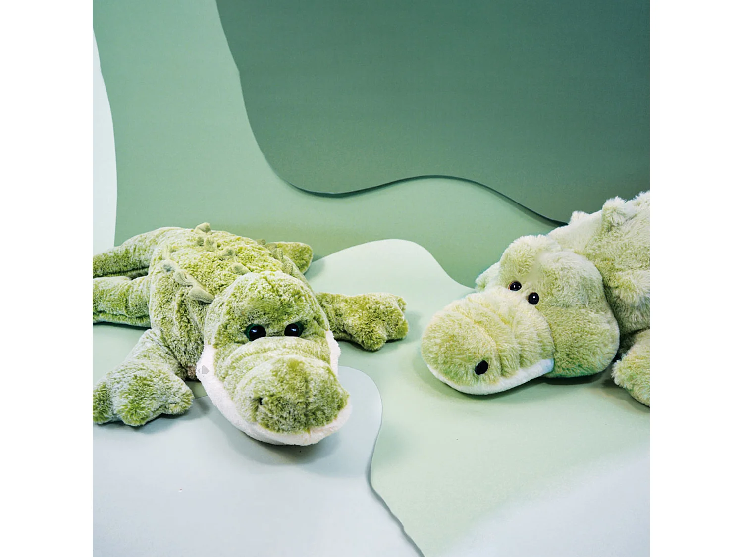 Peluche crocodile 120 cm polyester DANS LA FORET TROPICALE vert