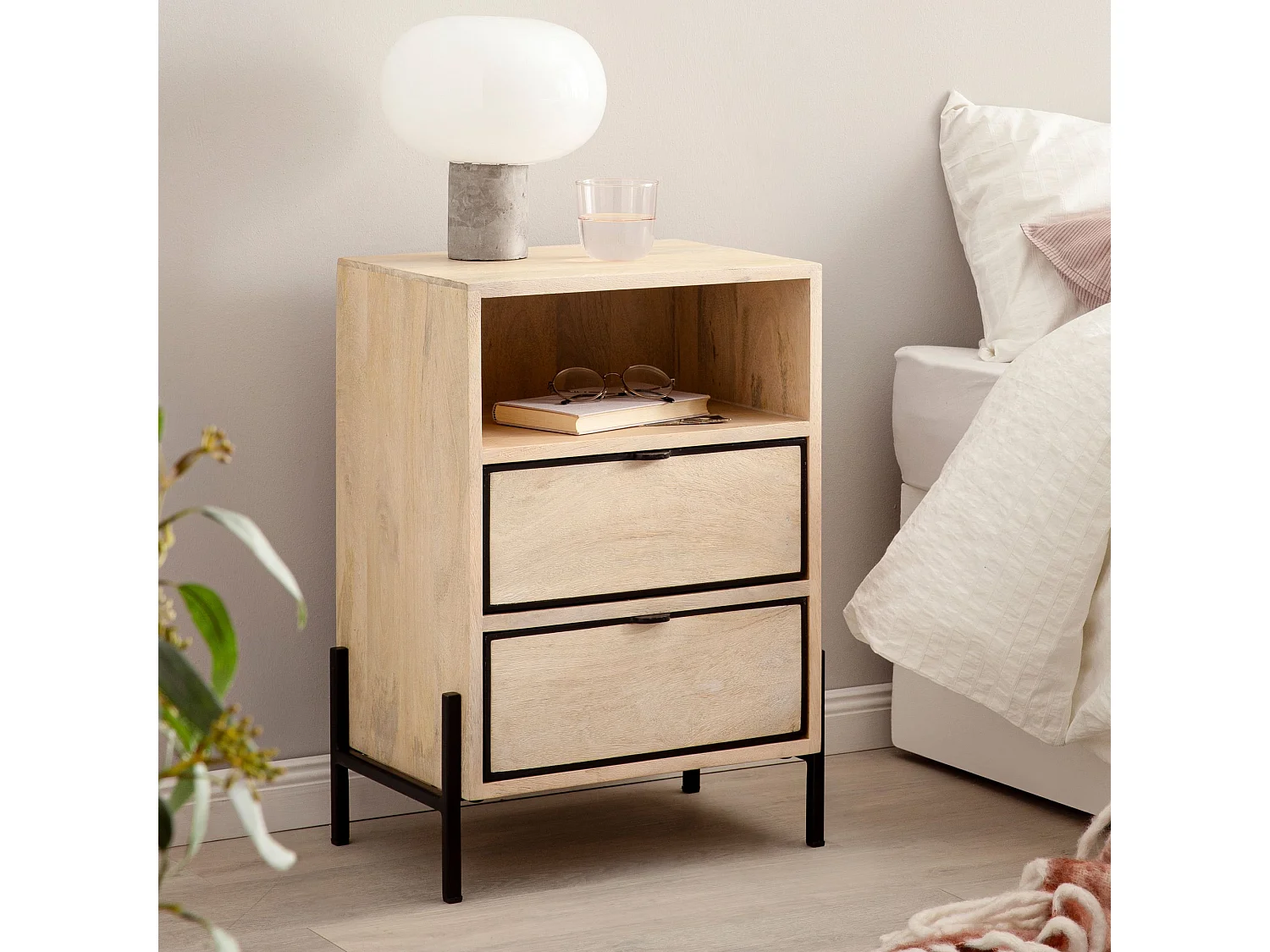 nachtkastje Mango massief hout/metaal 43x60x30 cm nachtkastje boxspringbed | Design nachtkastje bruin met 2 lades | Nachtkastje met opbergruimte en metalen frame