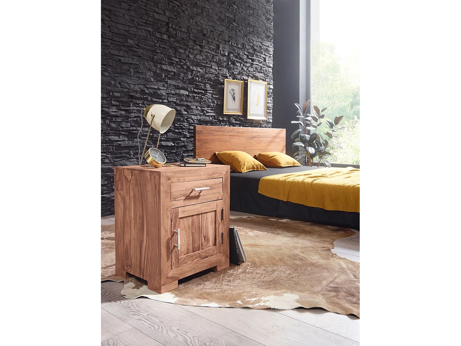 Nachttisch MUMBAI Massivholz Akazie Design Nachtkommode 60 cm mit Schublade und Tür Nachtschrank