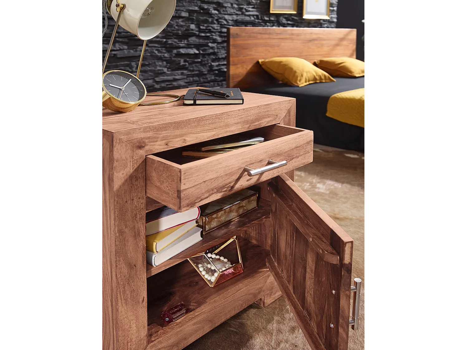 Nachttisch MUMBAI Massivholz Akazie Design Nachtkommode 60 cm mit Schublade und Tür Nachtschrank