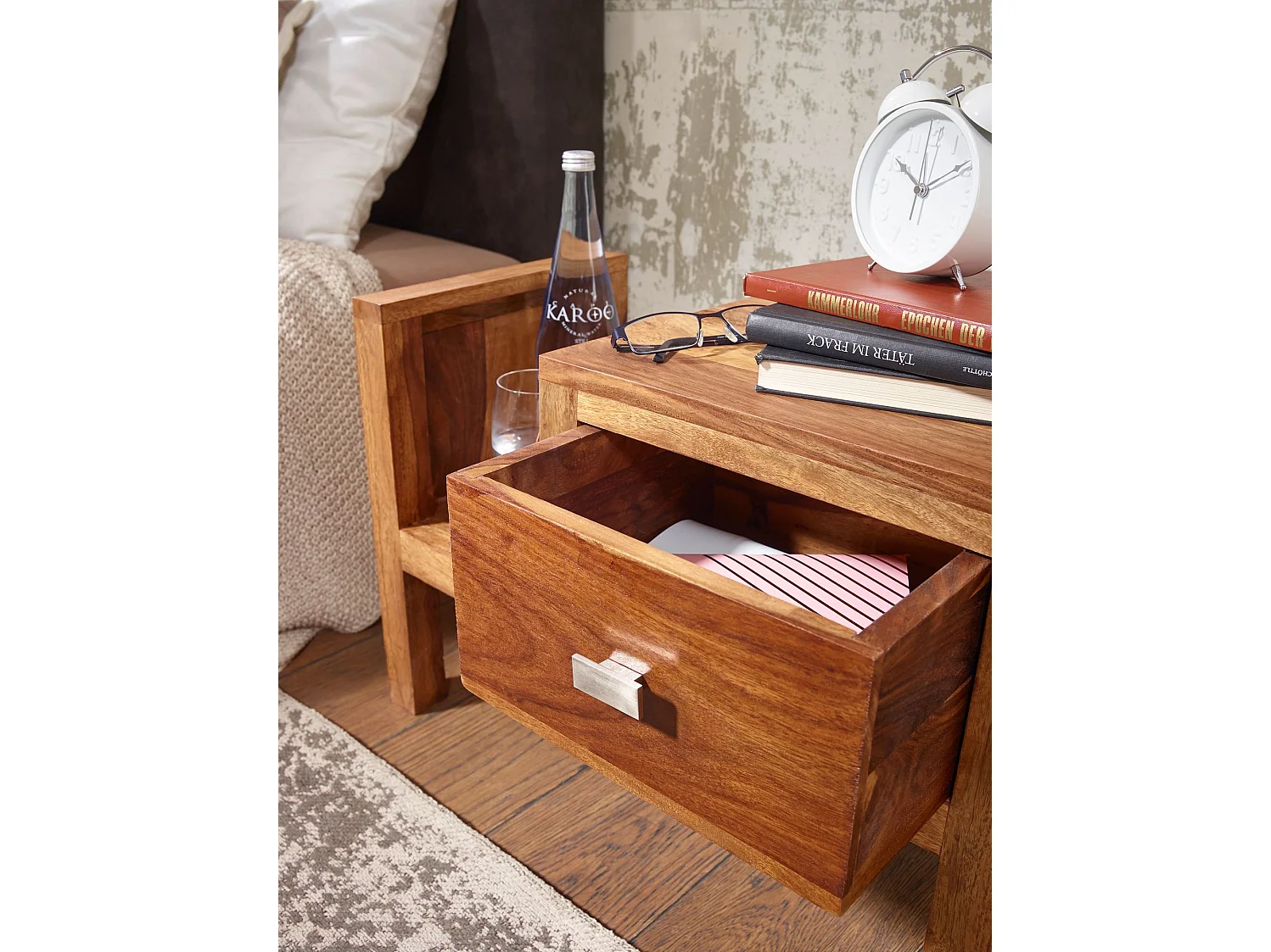 Nachttisch MUMBAI Massiv-Holz Sheesham Nacht-Kommode 40 cm hoch Schublade mit Zeitungsablage