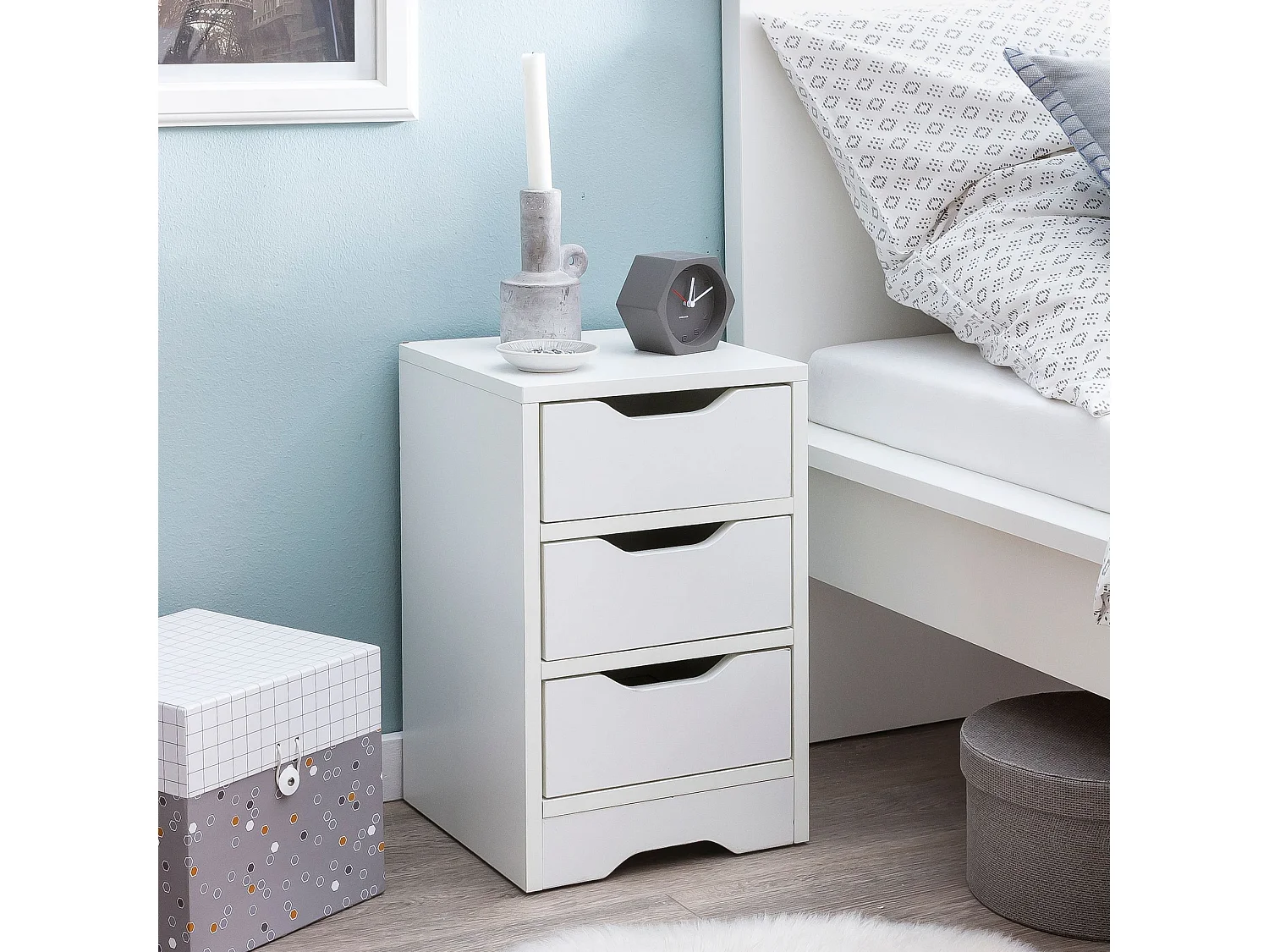 Nachtkonsole WL5.704 31x49x31 cm Weiß Matt mit 3 Schubladen, Weisse Nachtkommode mit Stauraum,