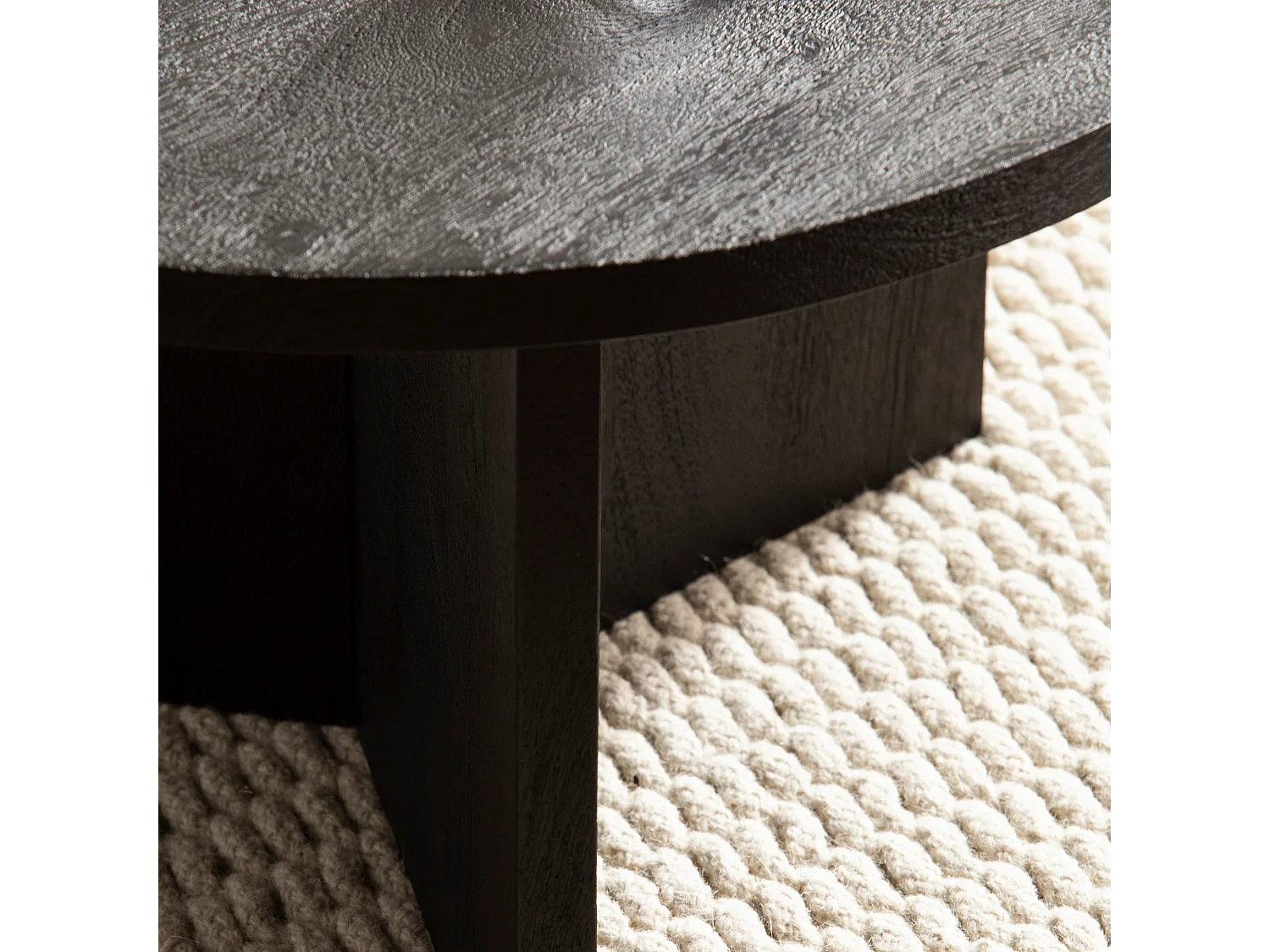 salontafel 60x60x33 cm mango massief hout zwarte salontafel rond, design woonkamertafel driepoot, salontafel woonkamer laag modern met natuurlijke houtnerf