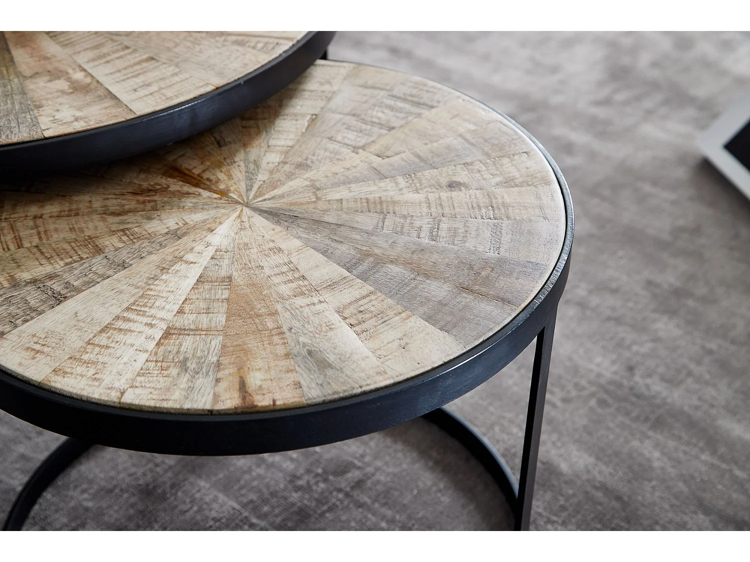 design salontafel set van 2 mango massief houten bijzettafels rond | Salontafel met metalen poten bruin | Placemat 2-delige nesttafel hout / metaal zwart