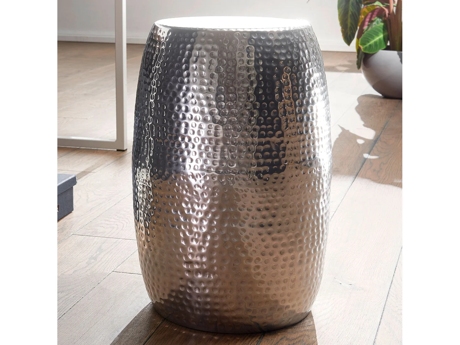 Beistelltisch 30x49,5x30cm Aluminium Silber Dekotisch orientalisch rund, Kleiner Hammerschlag