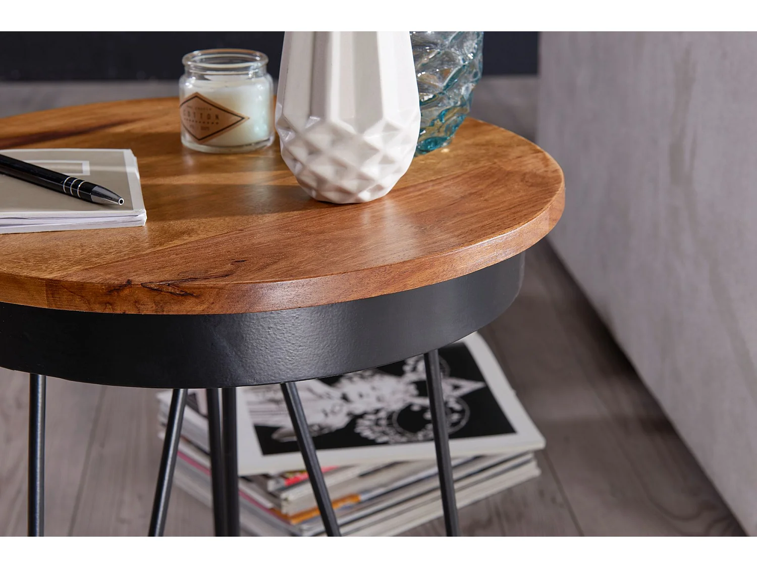 Table d'appoint 43 x 45 x 43 cm en bois de Sheesham  Pieds métalliques