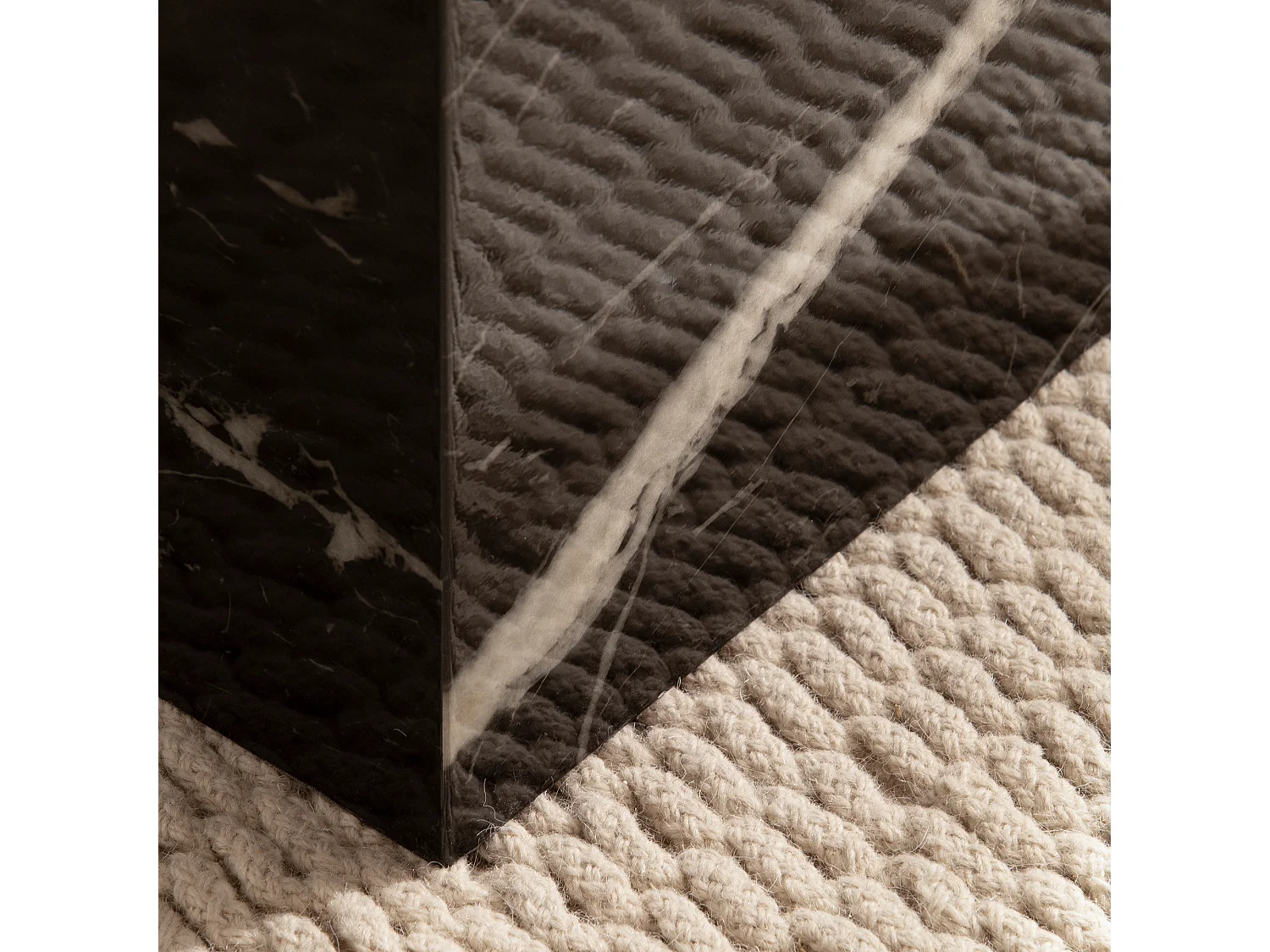 Couchtisch MONOBLOC 40x40x45 cm Schwarz Hochglanz mit Marmor Optik, Wohnzimmertisch Cube