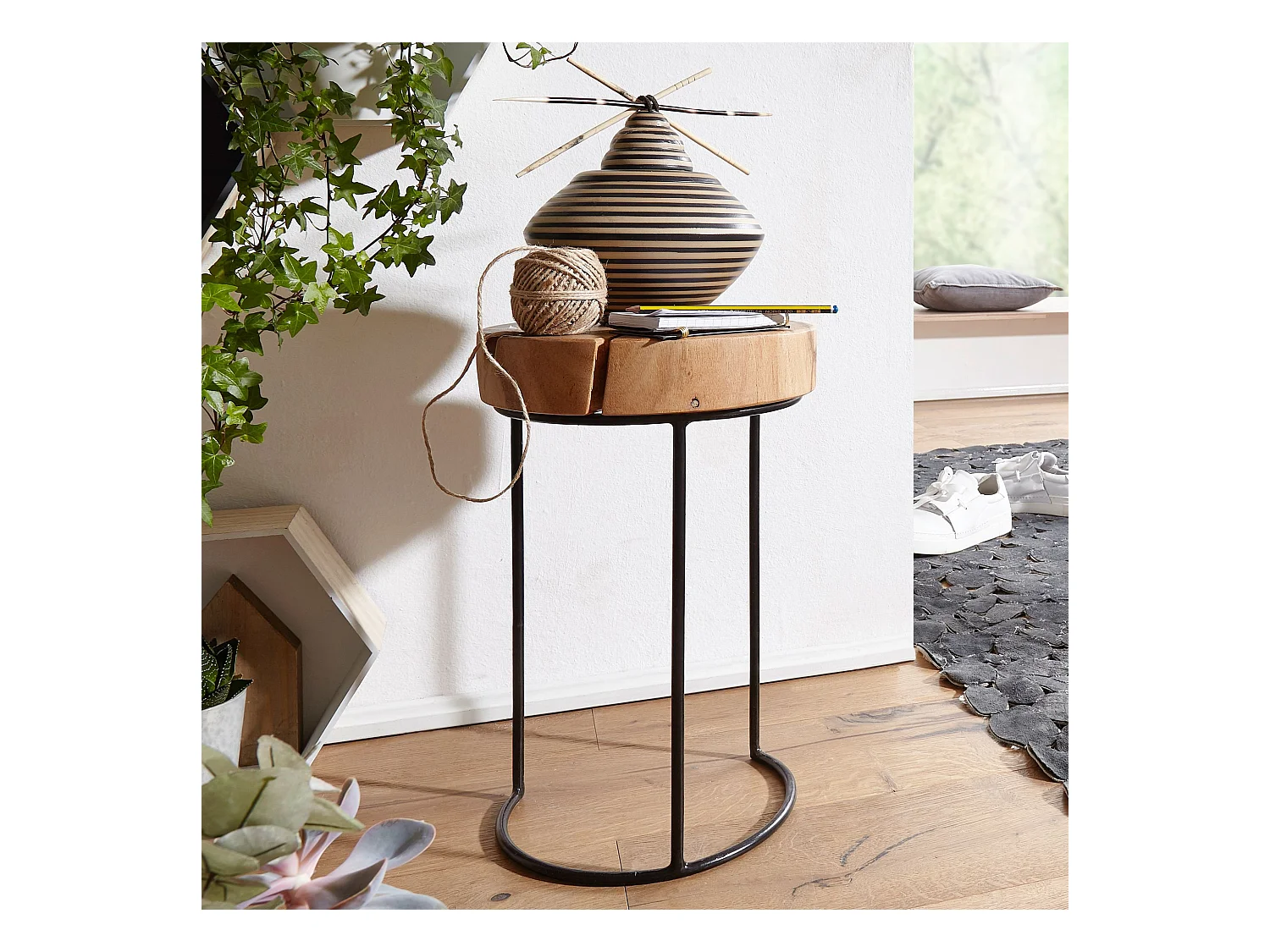 table d'appoint AKOLA table de salon en bois massif d'acacia pieds en métal style maison de campagne forme de tronc d'arbre en bois véritable naturel