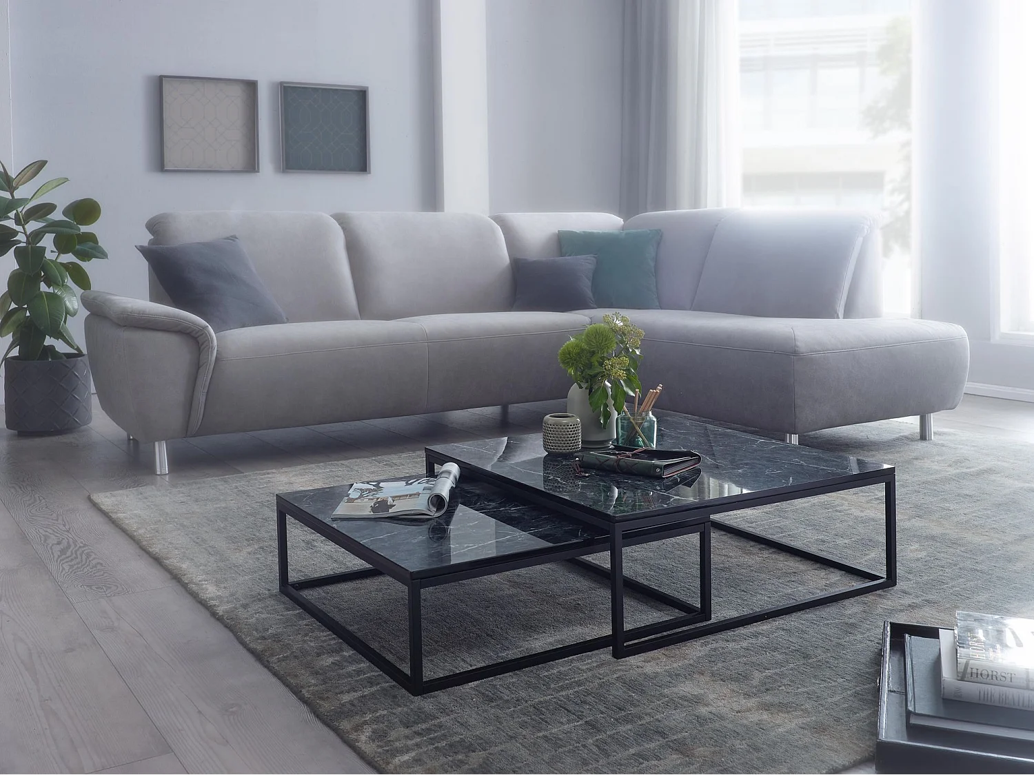 Design Lot de 2 optiques en marbre noir angulaire | Tables basses structure métallique en 2