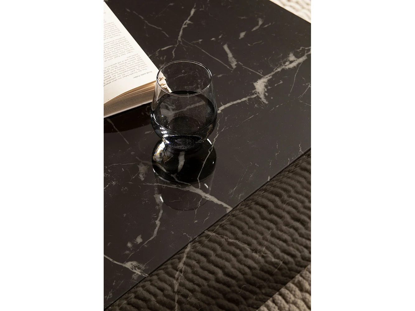 Couchtisch MONOBLOC 60x60x35 cm Schwarz Hochglanz mit Marmor Optik, Wohnzimmertisch Cube