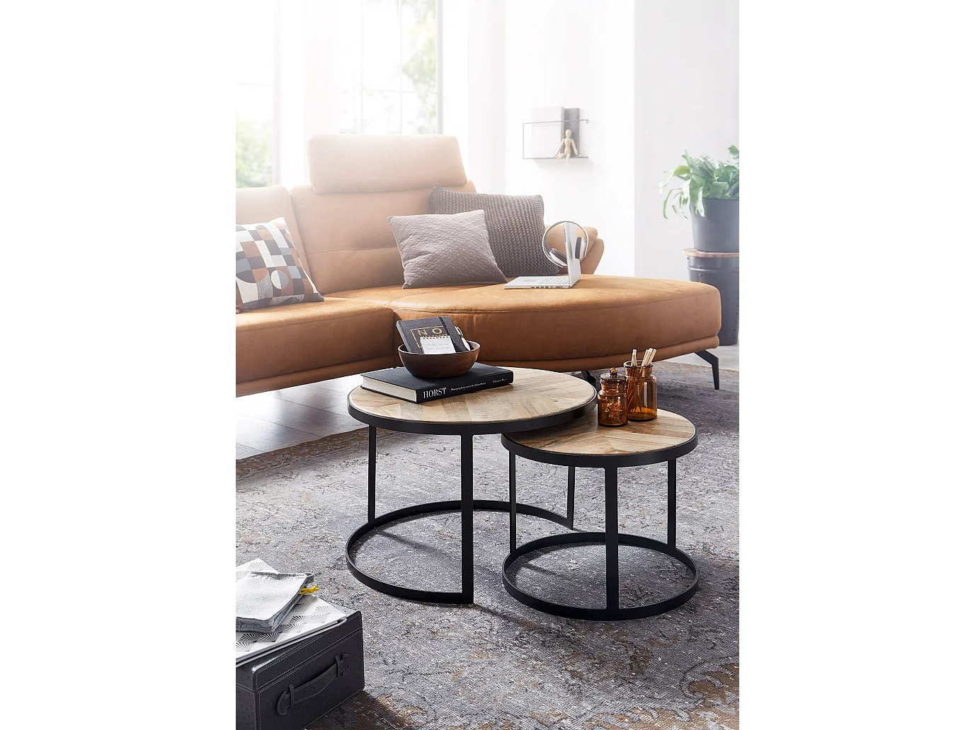 salontafel set van 2 massief houten / metalen salontafel industrieel rond | Bijzettafel met metalen poten zwart | 2-delige placemat bijzettafel van hout