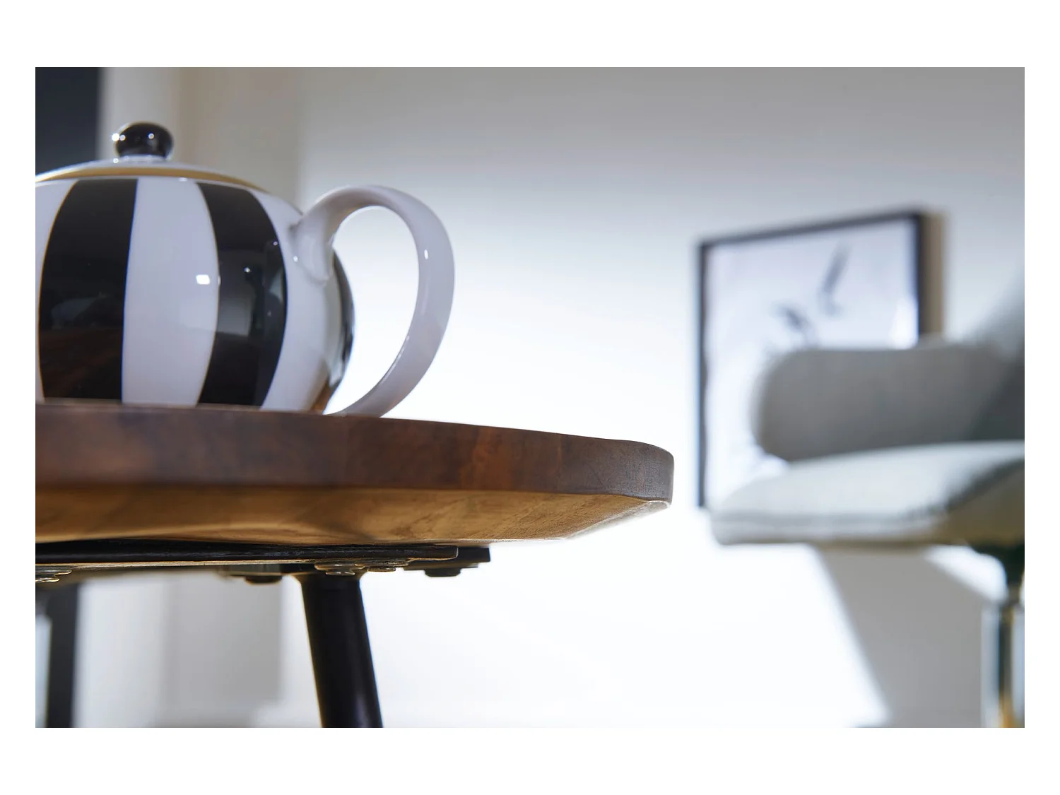 Table Basse Design Kasi 122X36X63 Cm En Bois De Sheesham Avec Pieds En Métal Noir | Table