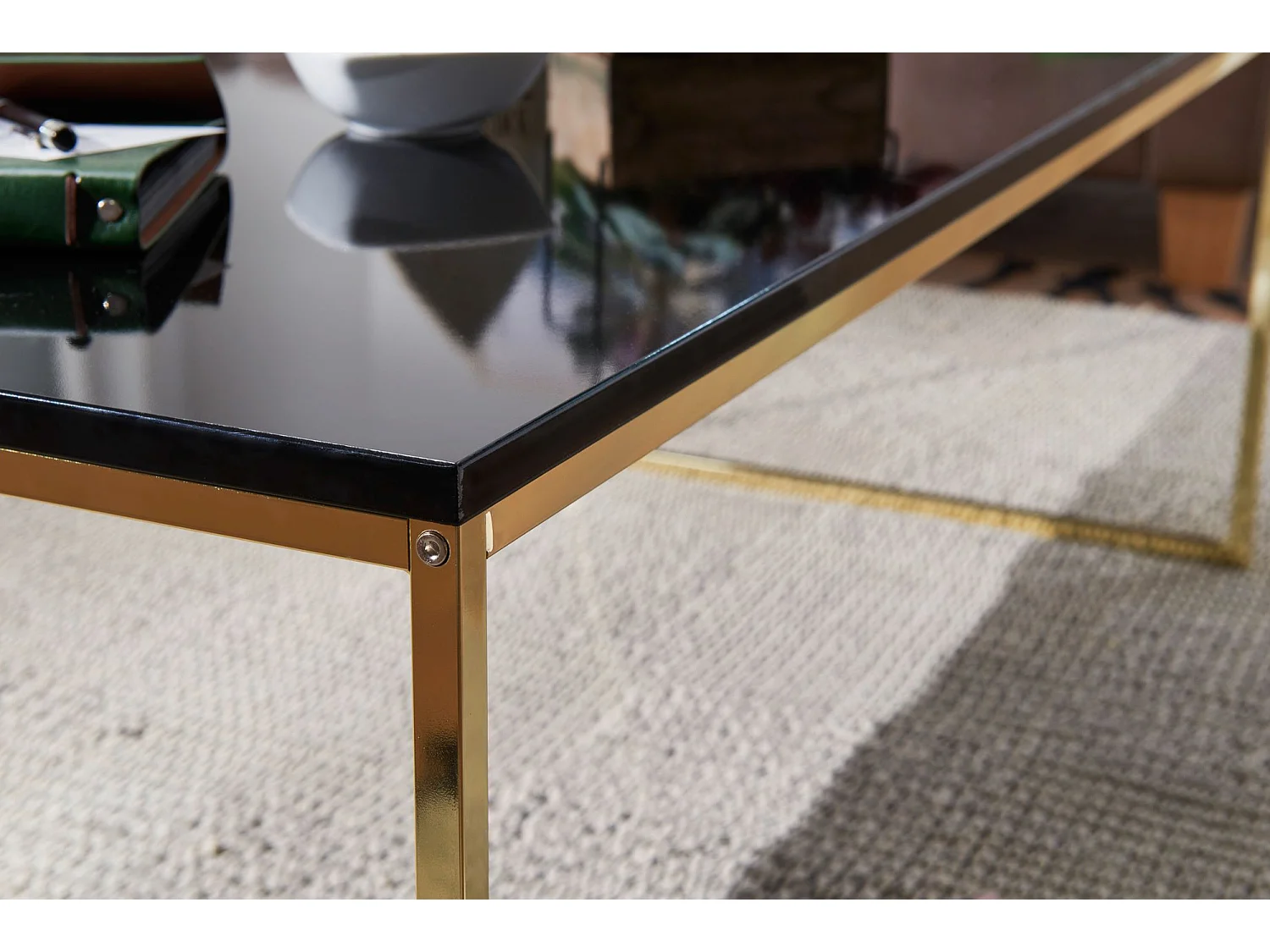 Mesa de centro práctica.