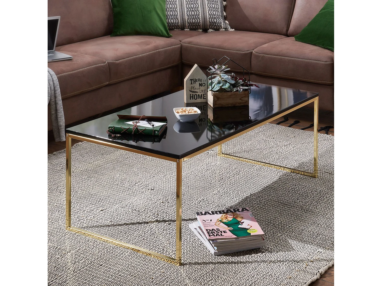 Mesa de centro práctica.