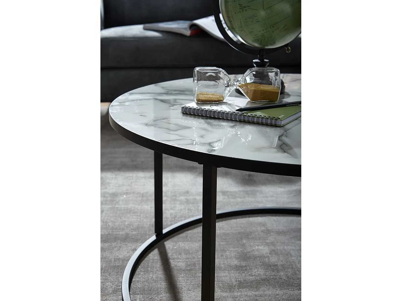 Mesita redonda 80x40x80 cm con aspecto de mármol blanco | Mesa de salón con estructura de metal negro | Mesa decorativa moderna