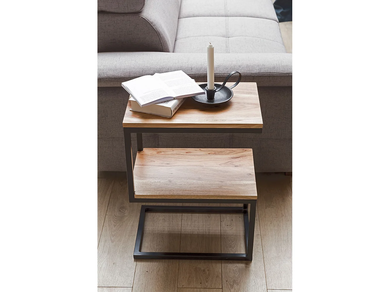 table d'appoint AKOLA en forme de S en bois massif acacia / métal 45 x 60 x 30 cm | Table de salon