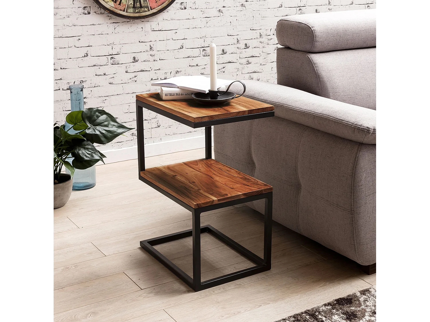 Table d'appoint AKOLA en forme de S en bois massif Sheesham / métal 45 x 60 x 30 cm | Table de