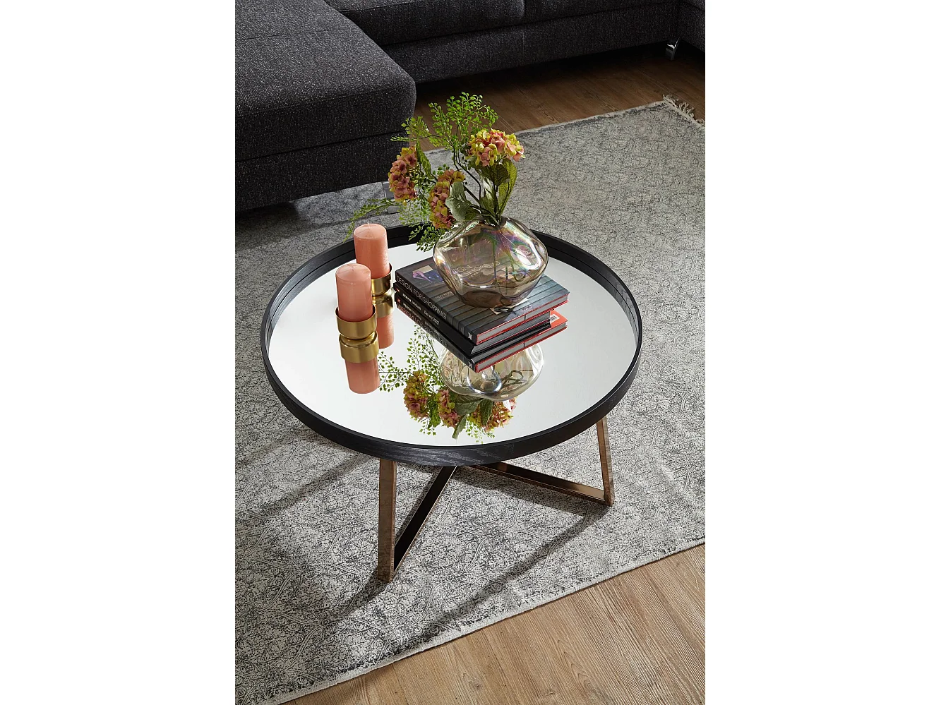 basse design ronde Ø 78 cm or foncé avec verre miroir | Table de salon structure en métal noir |