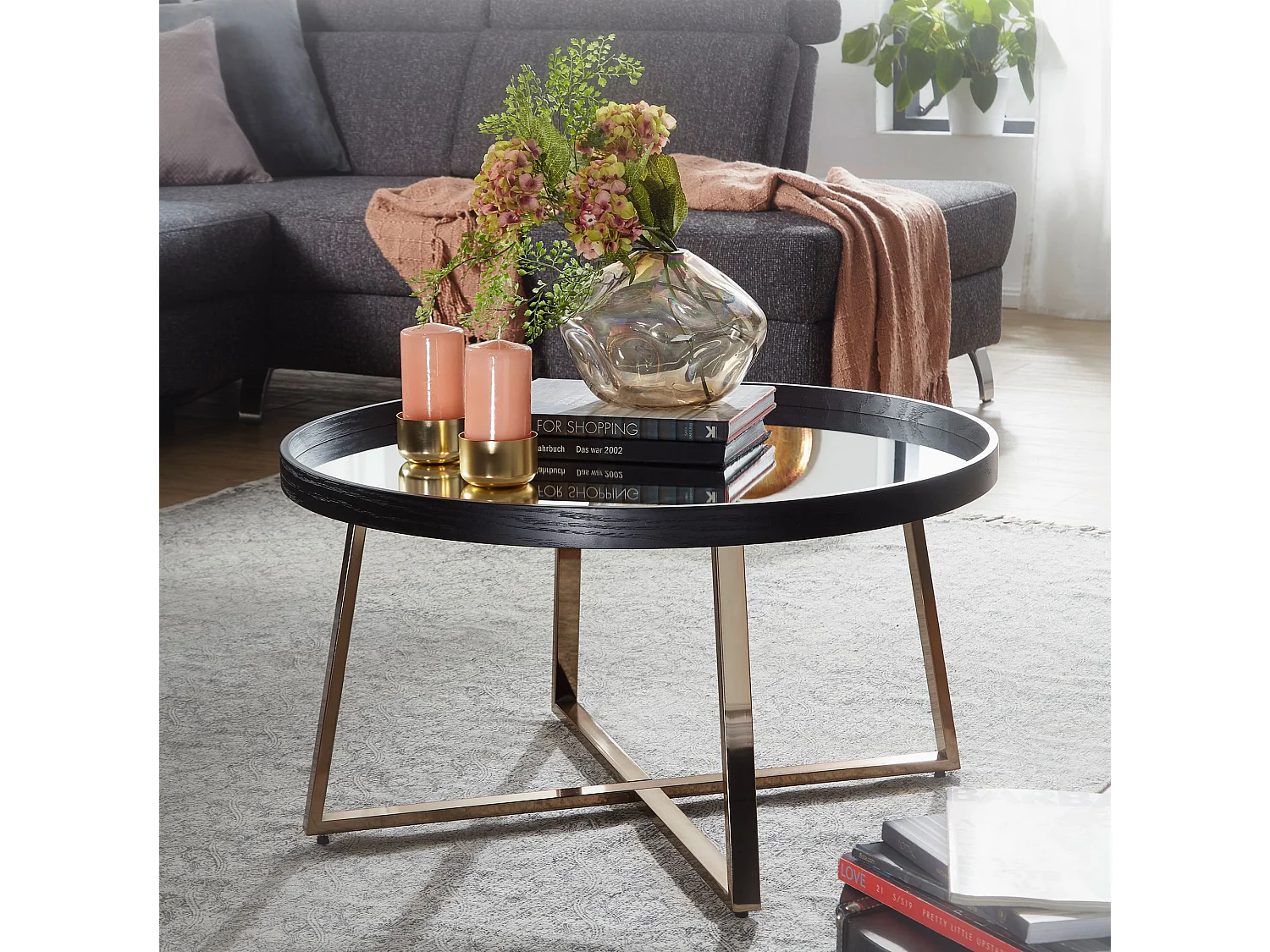 basse design ronde Ø 78 cm or foncé avec verre miroir | Table de salon structure en métal noir |
