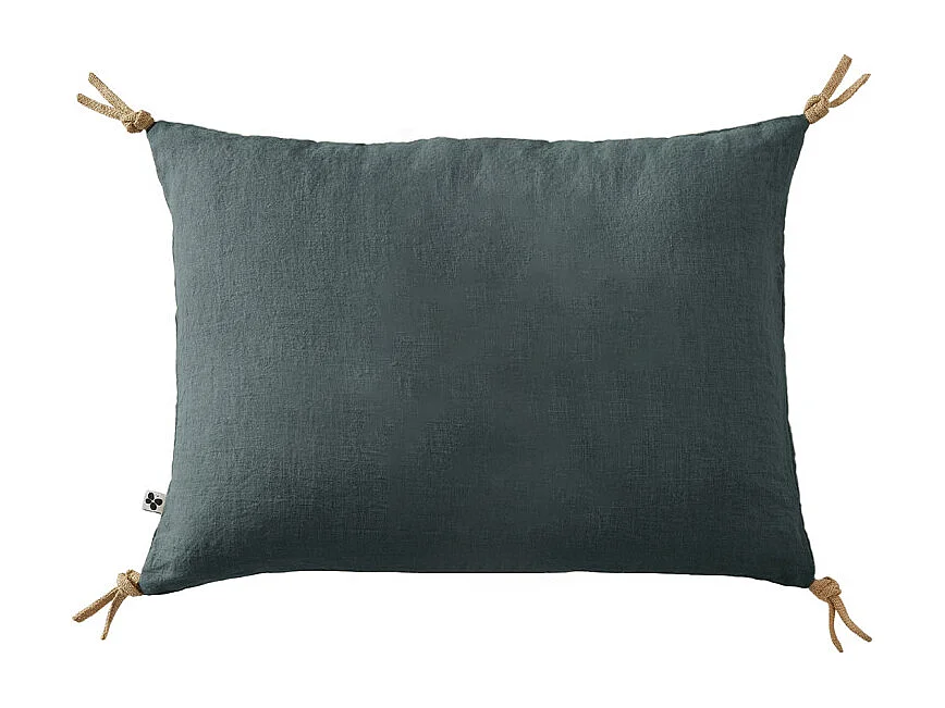 Coussin 40 x 60 cm en lin lavé bleu avec 4 nouettes en jute - LUISA