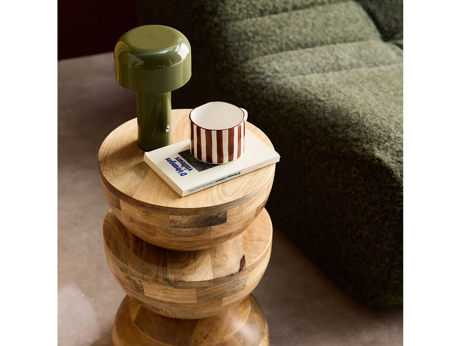 Table d'appoint. bout de canapé. table de chevet. tabouret en bois de manguier. Naturel. Sita. Ø30 x H 45cm