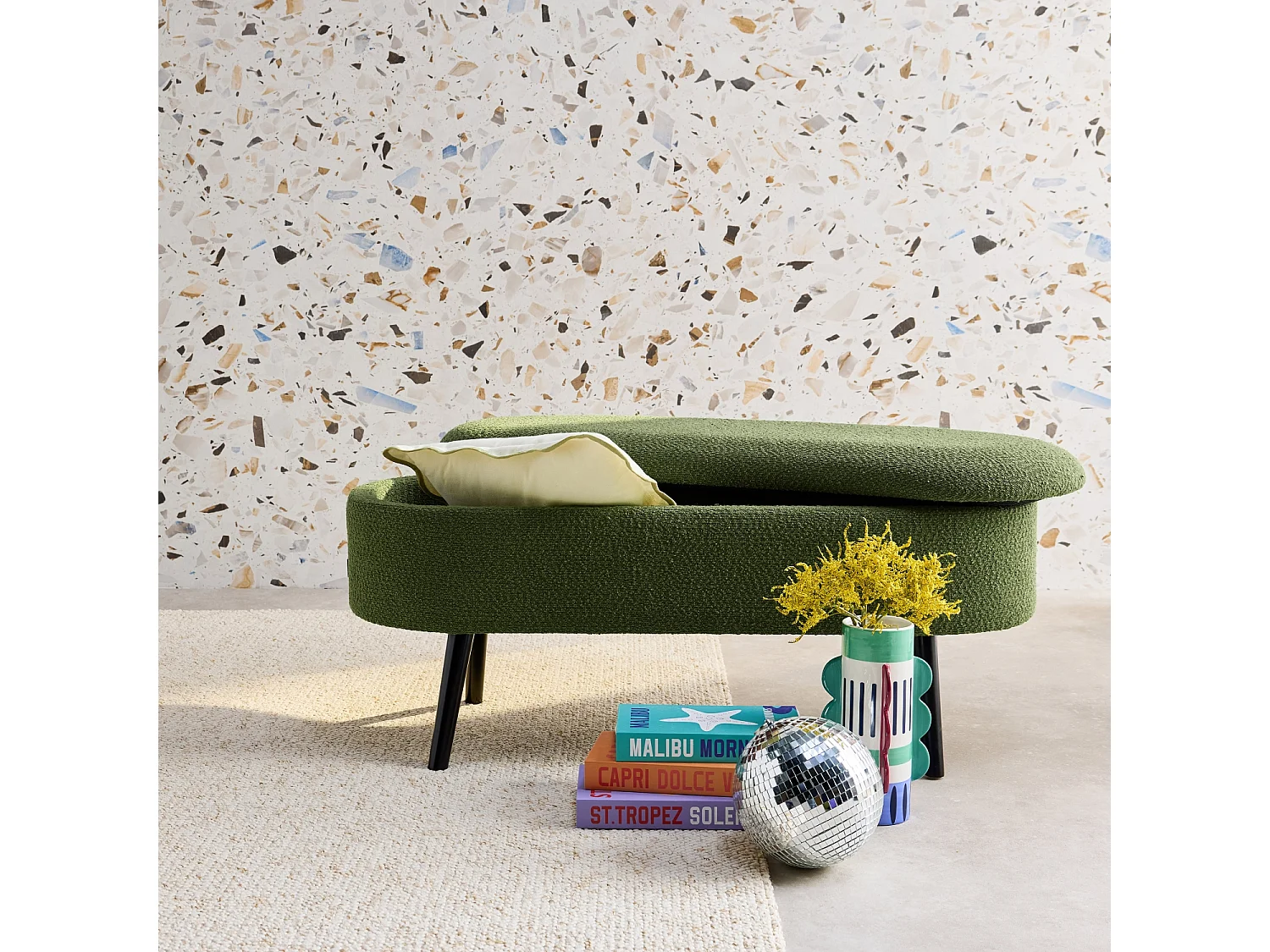 Cassapanca con rivestimento bouclé, verde kaki