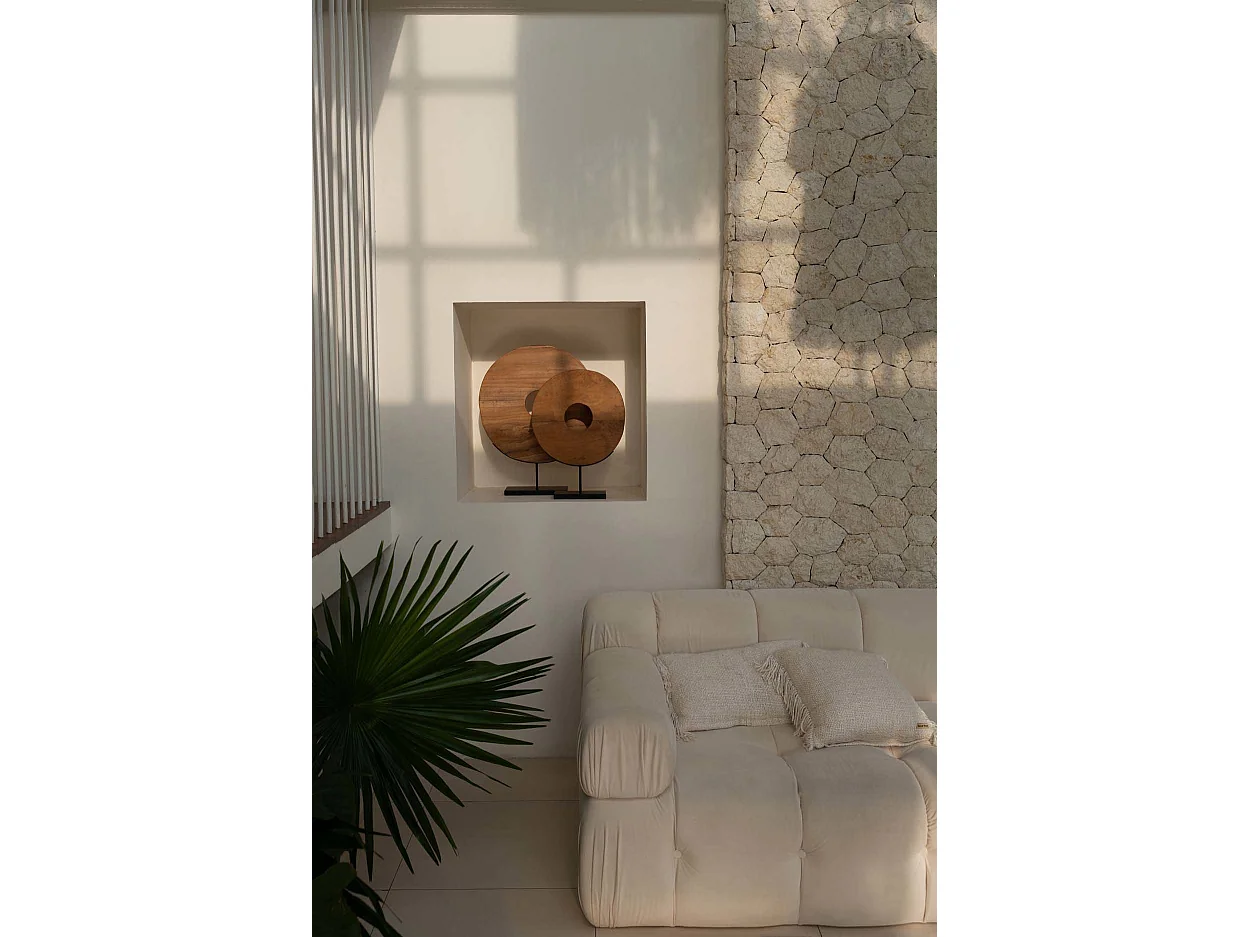 El Disco De Teca En Soporte - M