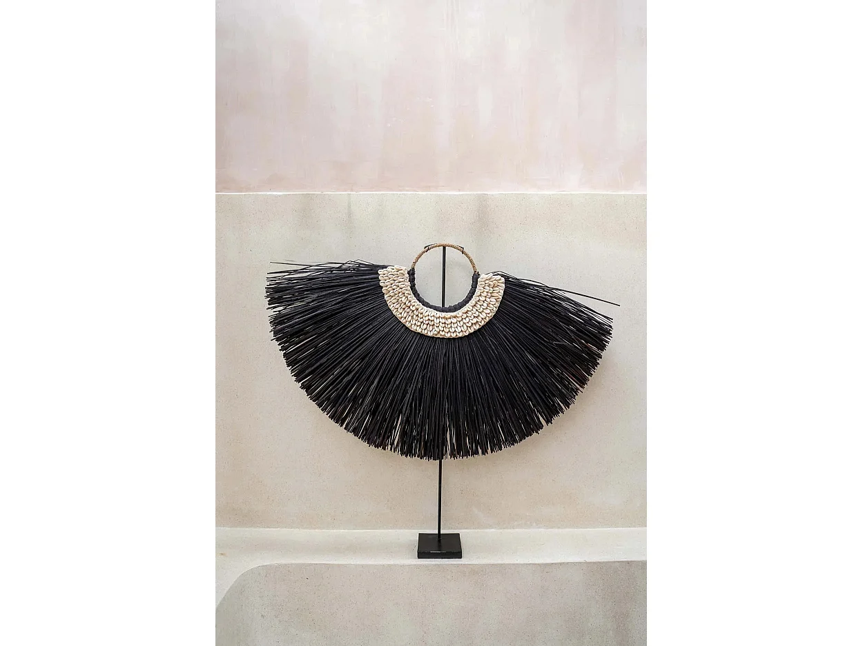 Die Alang Cowrie Auf Ständer - Dekoration