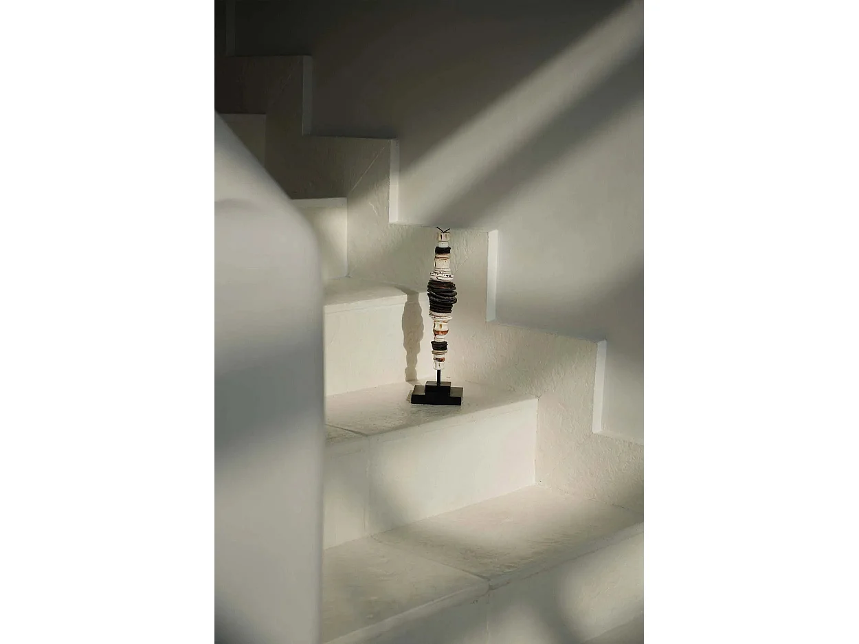 De Geldschelp Op Standaard - Zwart Wit - S