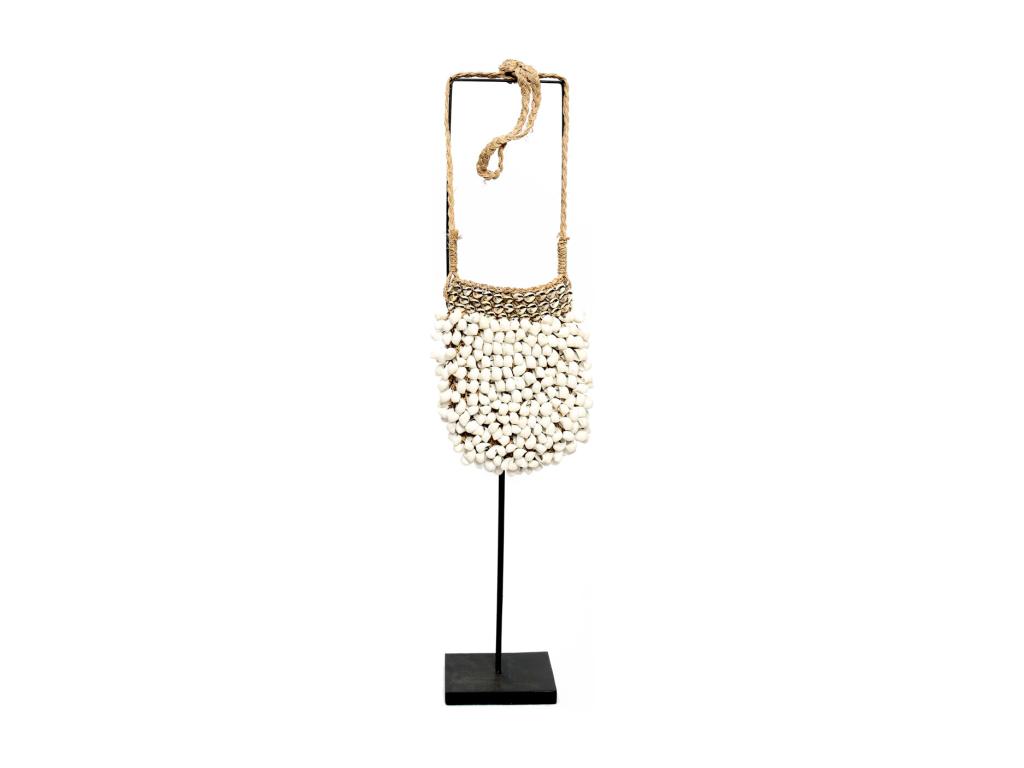 De Shell Purse op Stand Wit