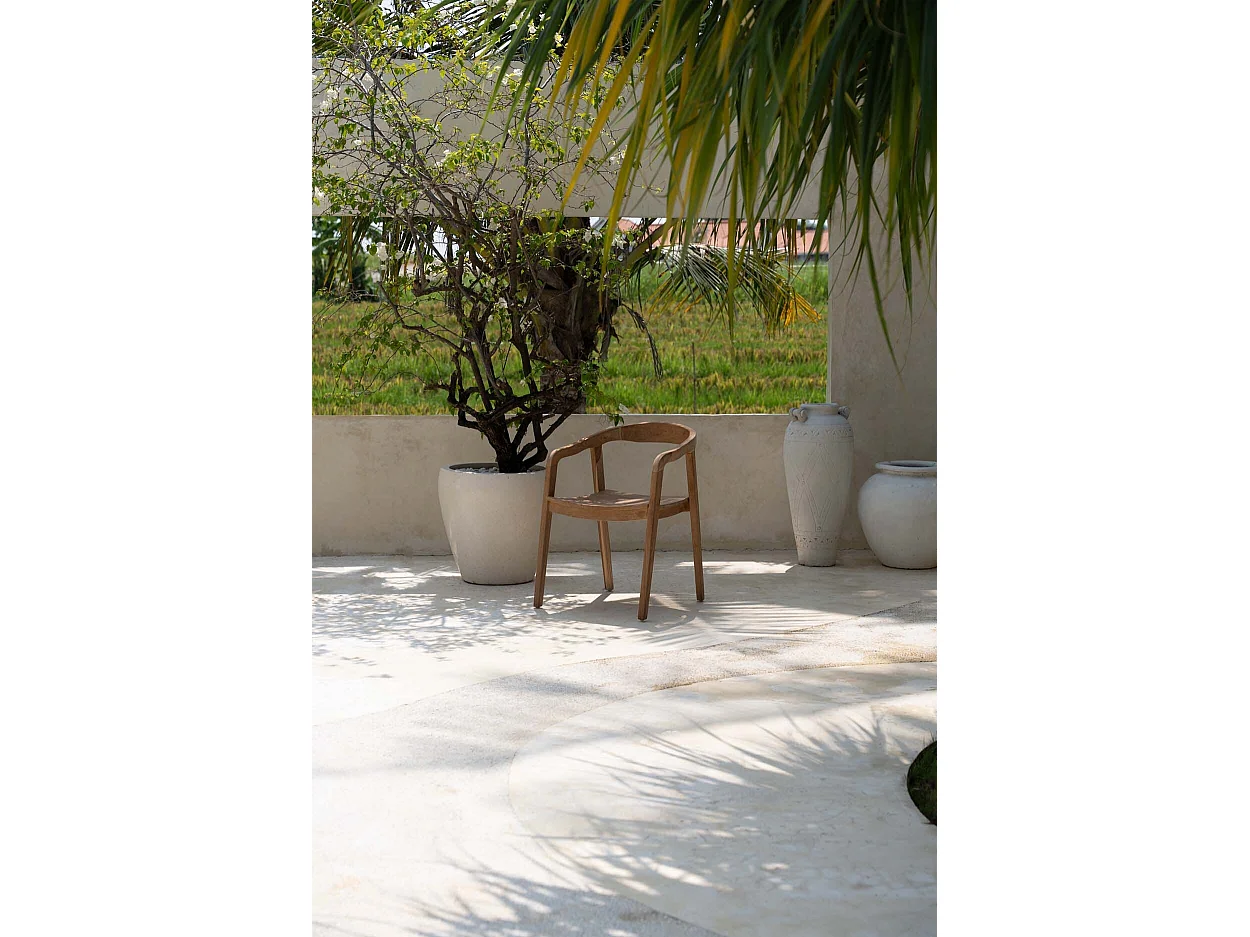 De Nihi Watu eetkamerstoel - binnen