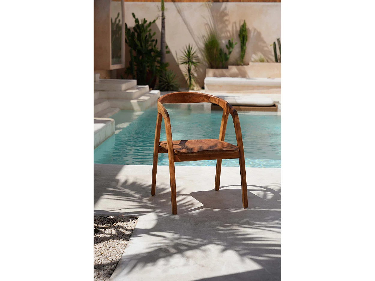 De Nihi Watu eetkamerstoel - binnen