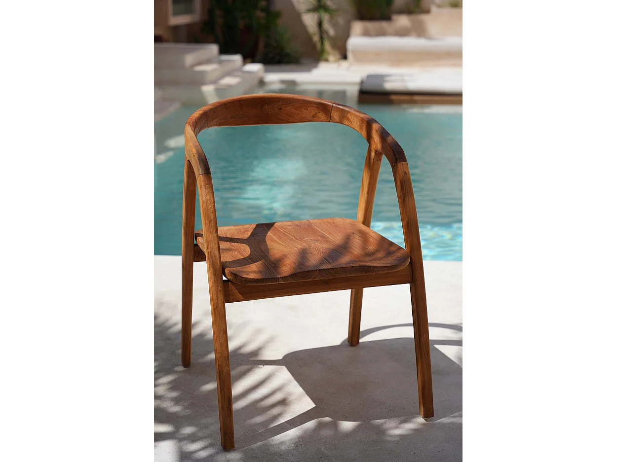 De Nihi Watu eetkamerstoel - binnen