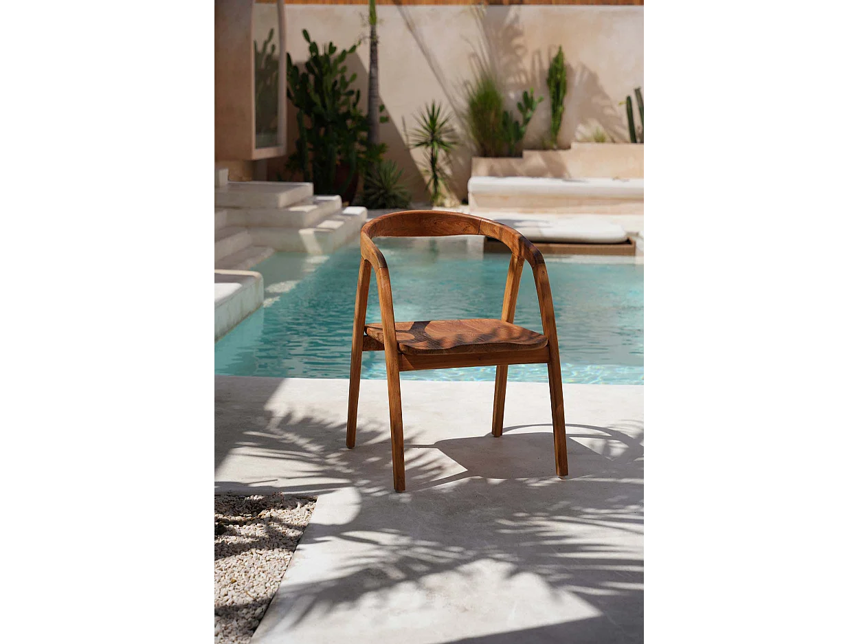 De Nihi Watu eetkamerstoel - binnen