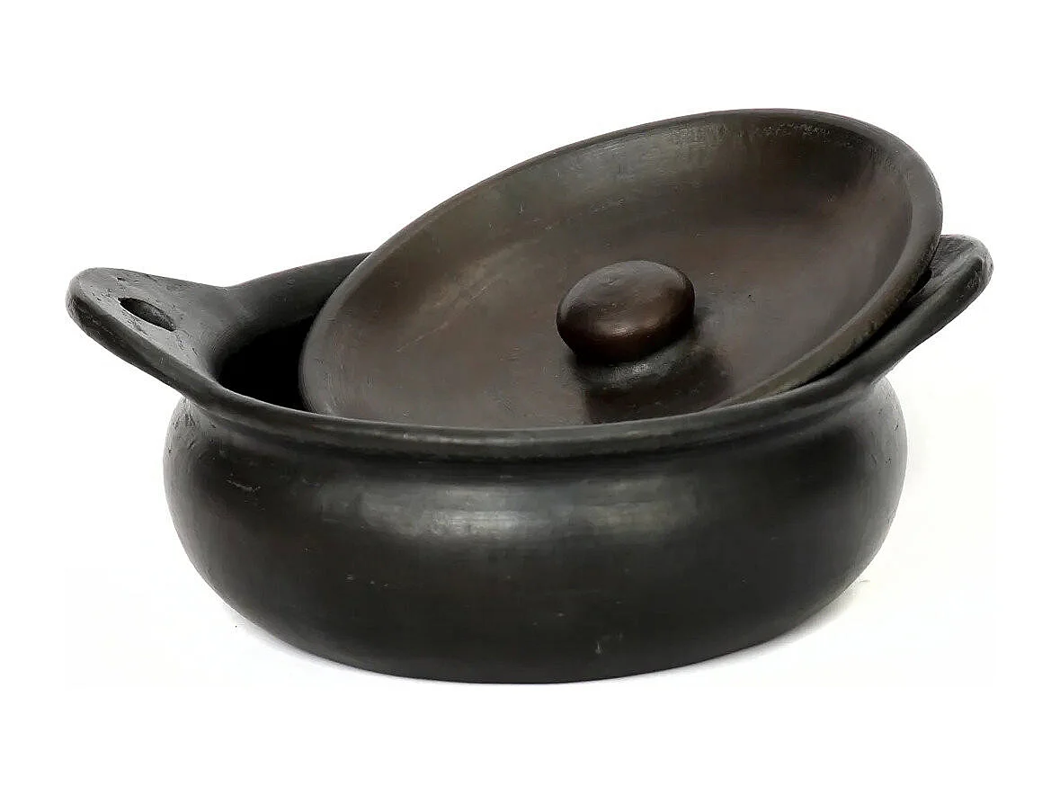 The Burned Pot - Black