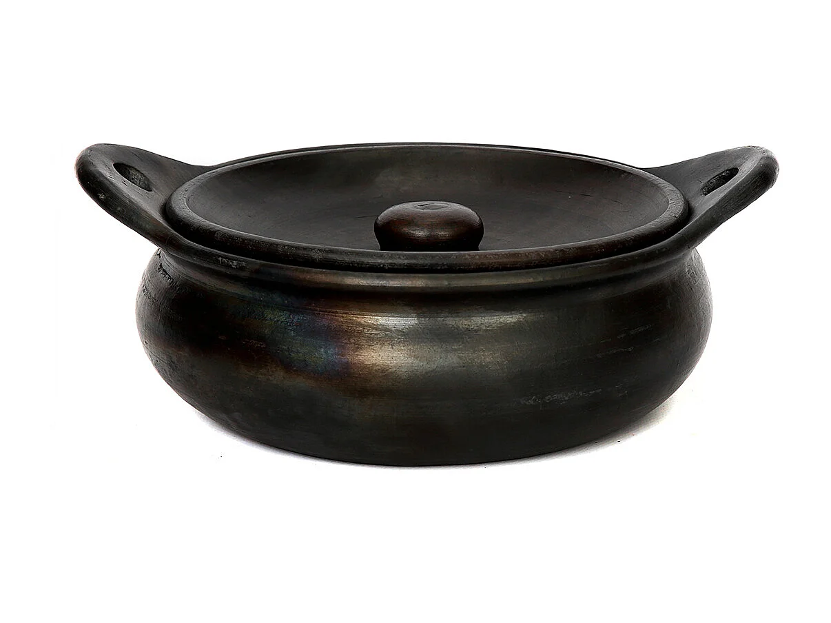 The Burned Pot - Black