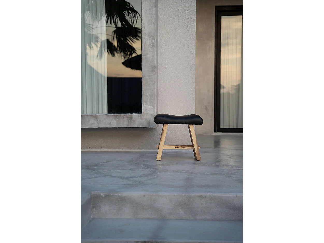 Le Tabouret Suar Avec Cuir - Naturel Noir