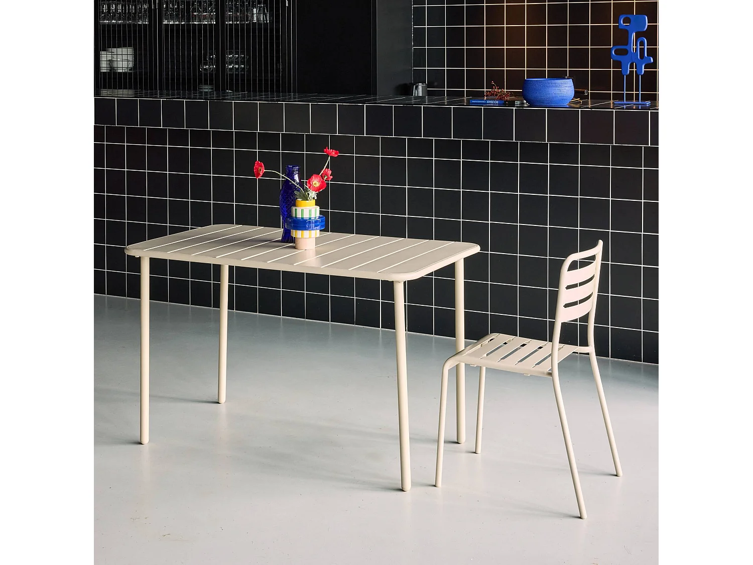 Mesa de jardín metálica de 120cm, 4 plazas beige