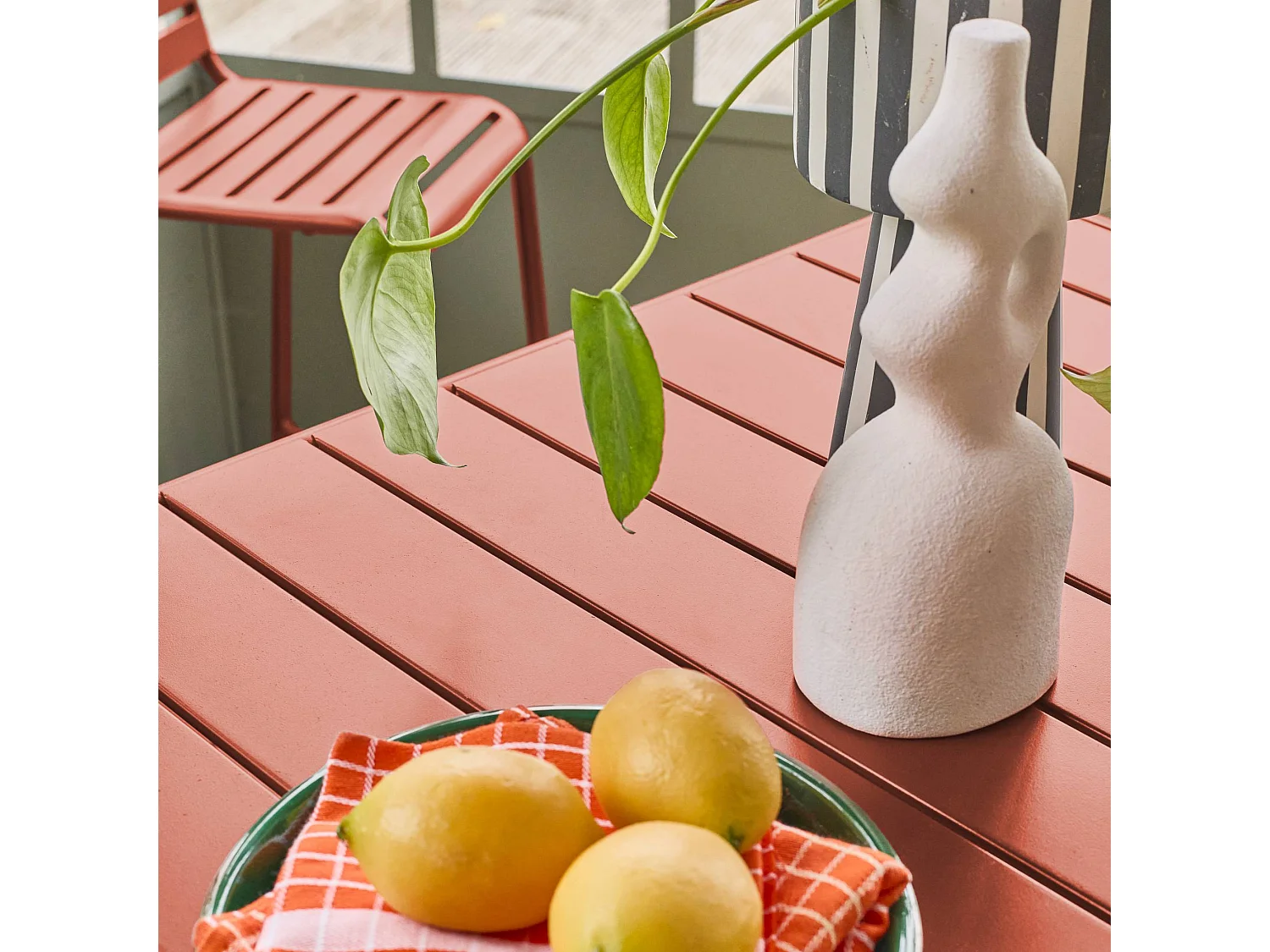 Mesa alta de jardín metálica, 4 plazas terracotta