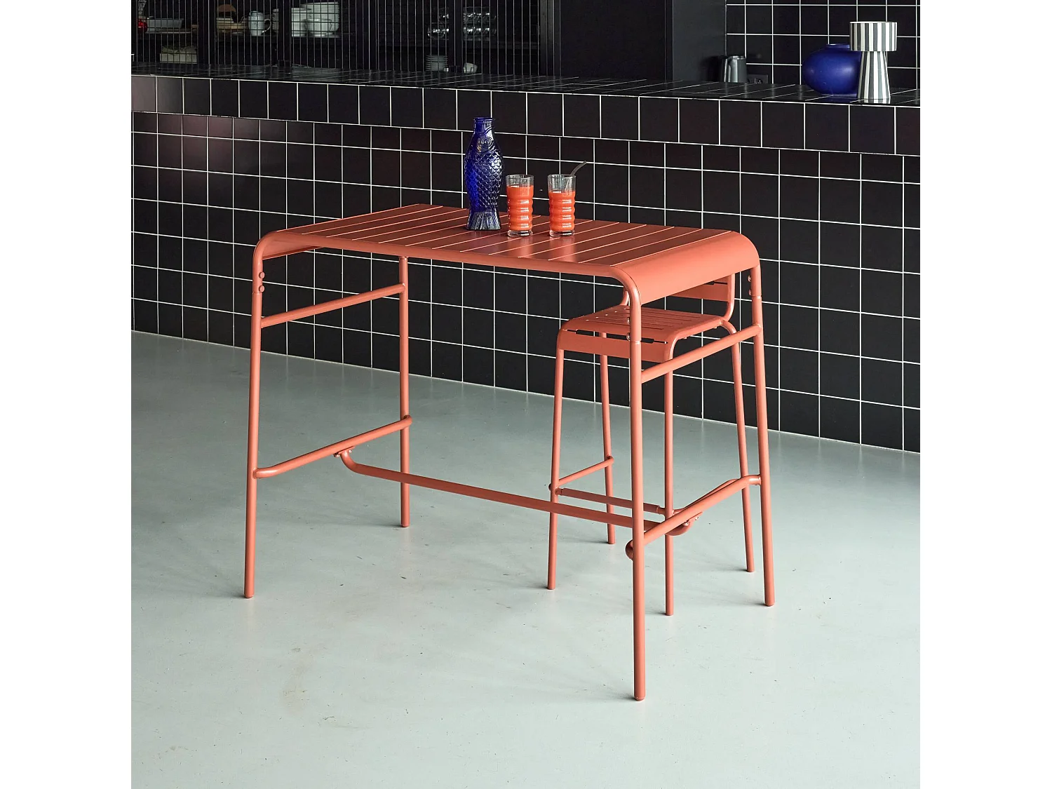 Mesa alta de jardín metálica 120cm, 4 plazas terracotta