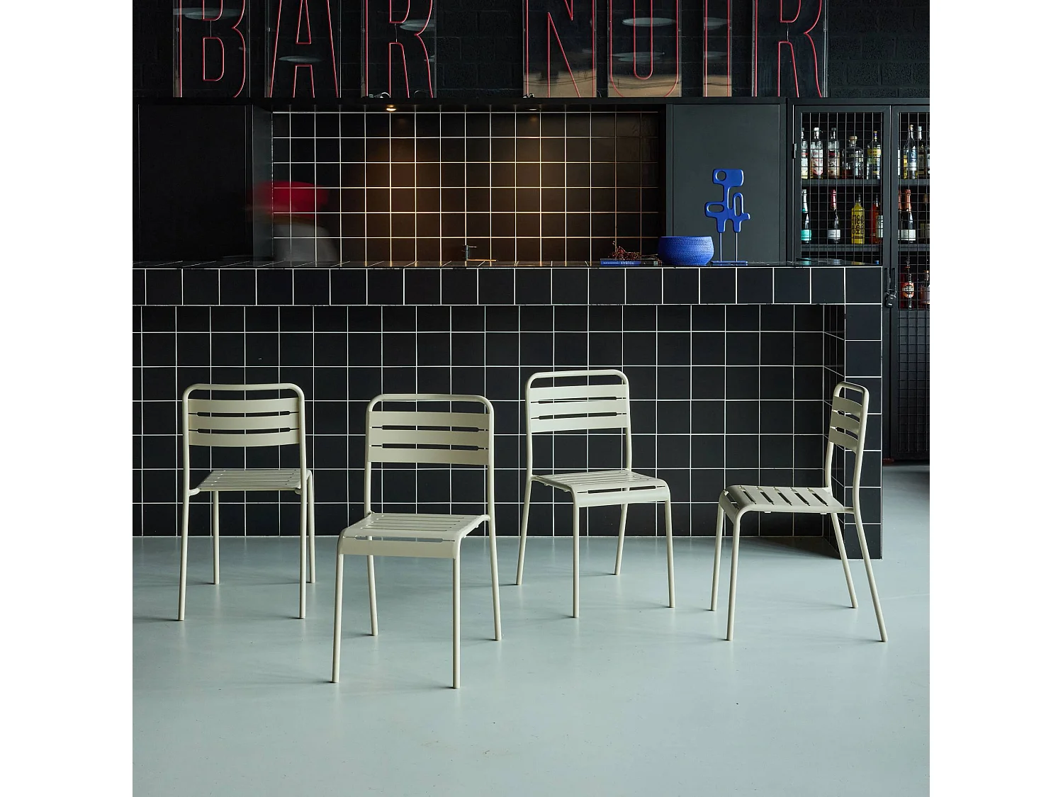 Lot de 4 chaises de jardin acier. 4 places. beige. Amelia. L44 x P52 x H79cm